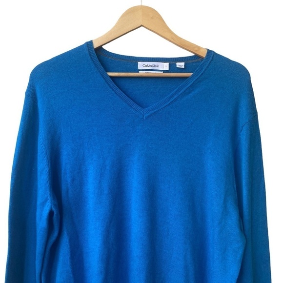 Calvin Klein Mens Merino Wool Sweater Size L Cobalt Blue V Neck Preppy Grandpa - Picture 3 of 9